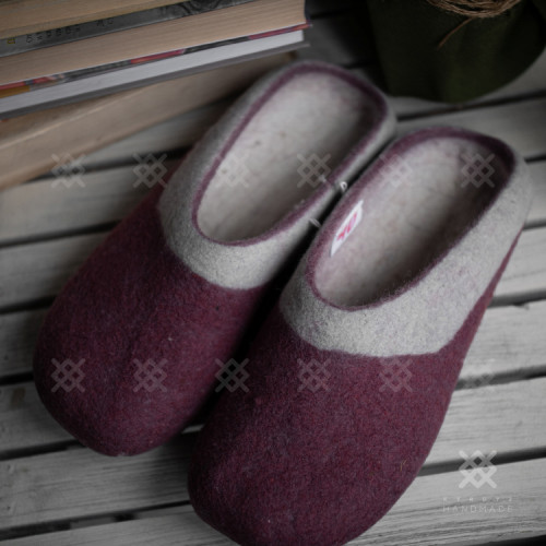 Felt slippers without counter