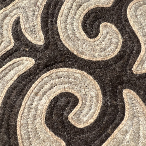 Алп-Каракуш шырдак