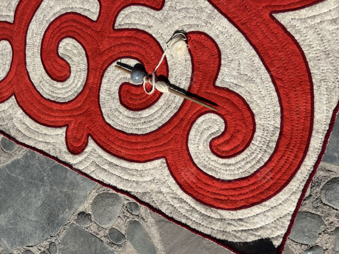 Кызыл Хан шырдак