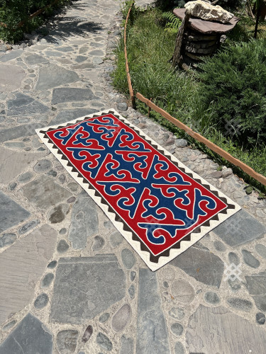 Асман сине-красный